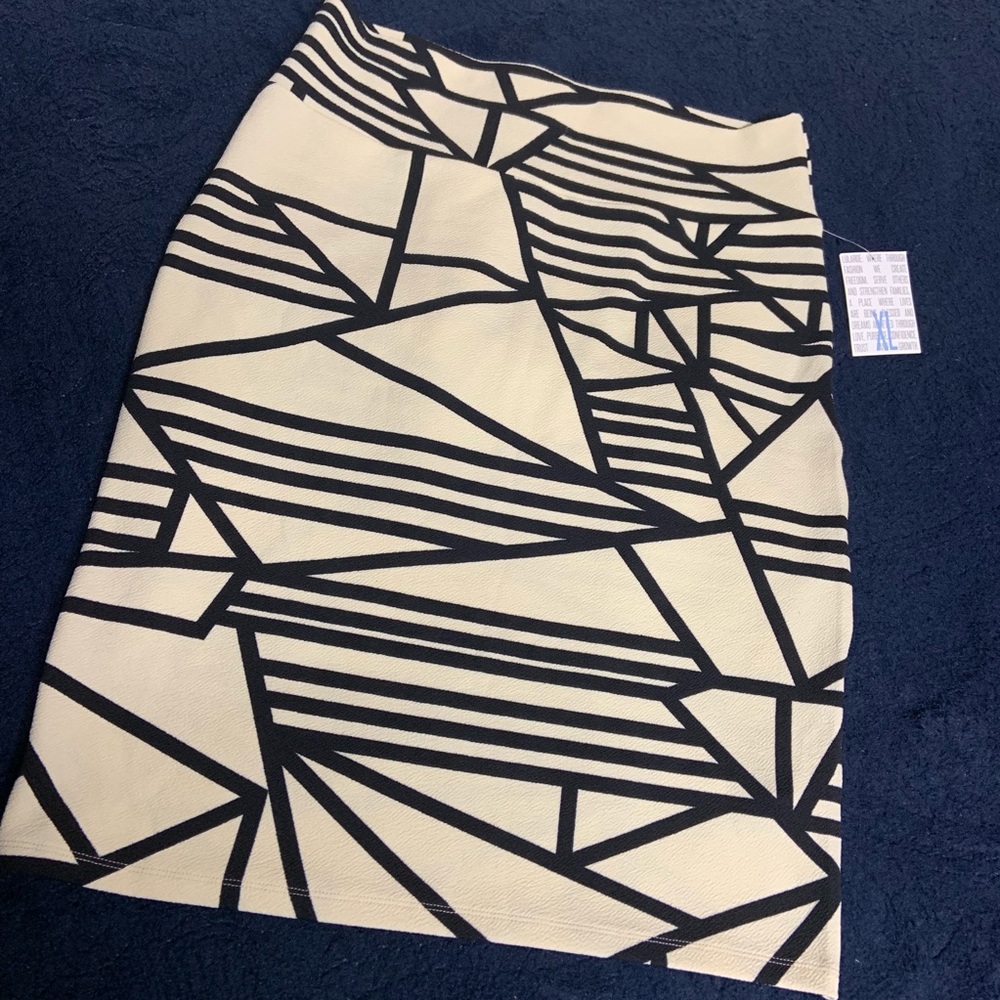 LulaRoe Cassie Skirt